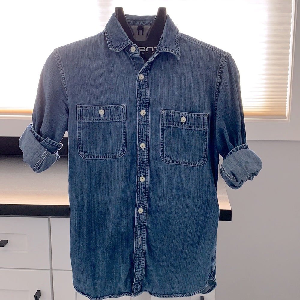 Uniqlo Denim XS L/S shirt - lightly used